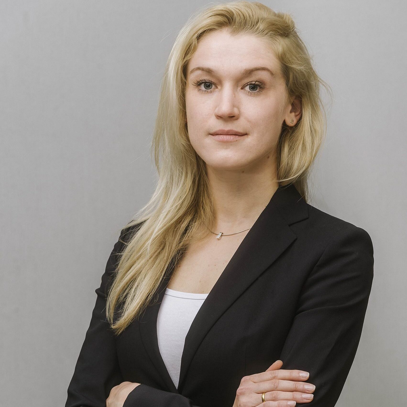 Mag. Julia Hertzberg, BA