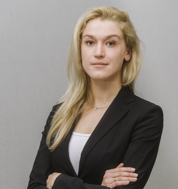 Mag. Julia Hertzberg, BA Mag. Julia Hertzberg, BA